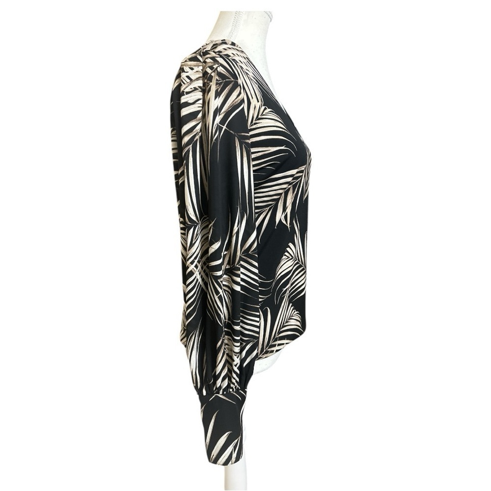 White House Black Market Palm Leaf Black Drama Sleeves Blouse Size Small NWT - Picture 3 of 11